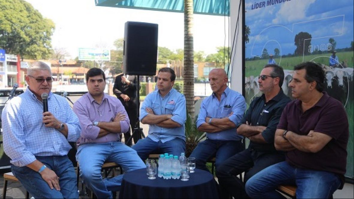 Encontro na ACBB reúne criadores e técnicos para bate papo