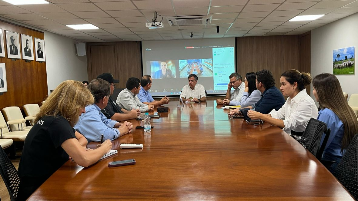 ABCZ recebe delegação do Equador em solicitação de apoio para exportação de animais vivos